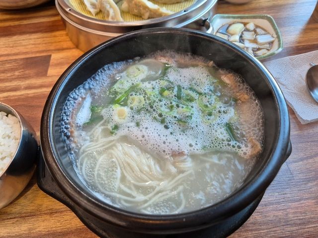 충주 30년 넘은 냉면맛집