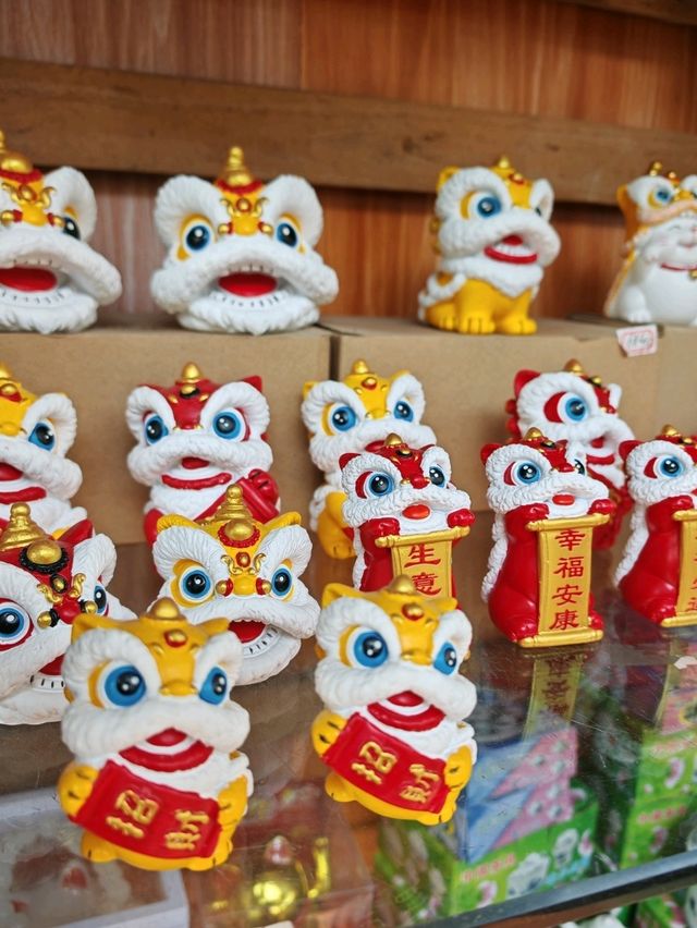 Exploring the Timeless Charm of SHI WAN GONG ZAI Jie in Foshan