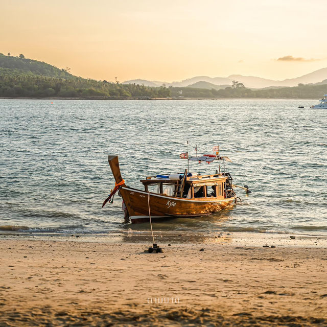 ล่องเรือหรูกลางทะเลใสแบบ kyle.phuket  ⛵️