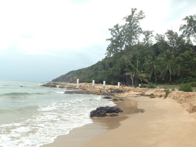 Pulau Sibu: Where Hammocks Outnumber People & Sea Turtles Crash Your Snorkel Party" 🏝️🐢