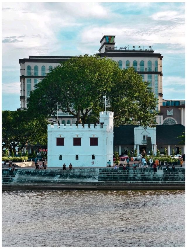 "Voyage of the Golden Sunset: Sarawak River Cruise"