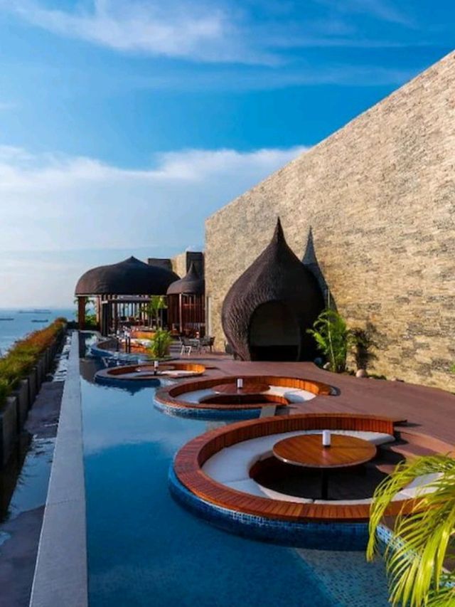 ⭐️ Five-Star Feels by the Sea: Live the Luxe Life at Batam Marriott! 🌊🏨