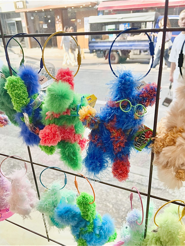 【🇰🇷ソンス】ポップで可愛いアクセサリー屋さん🌈🎪モールドールも豊富!🤍「nujeahmik/ヌジェミク」