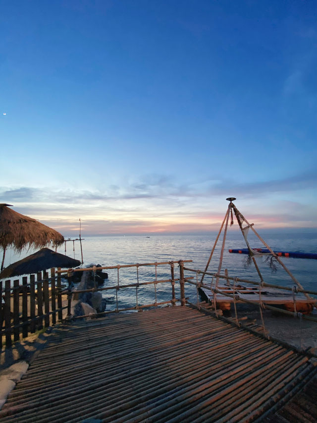 ร้าน Seafood Club Bangsaen ร้านอาหาร/Beach bar