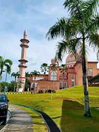 UMS Pink Mosque: Borneo’s Campus Jewel