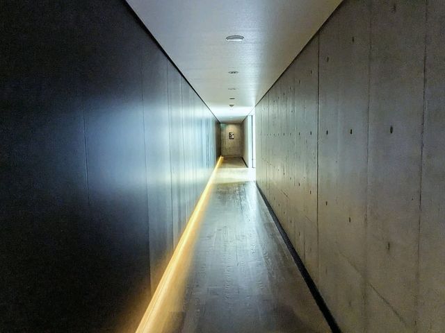 金澤 | 鈴木大拙館，位於市區內的深沉寂靜。