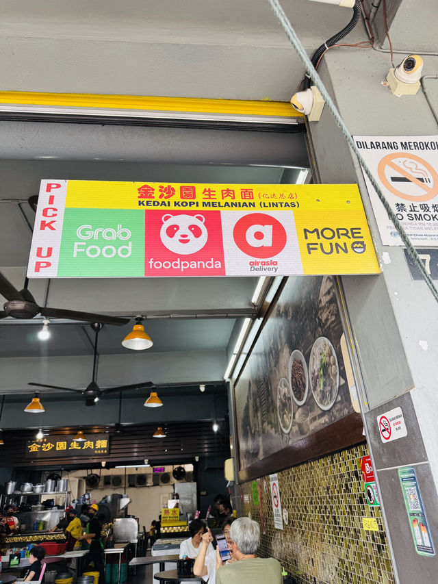 Where Locals Line Up for Pork Noodles