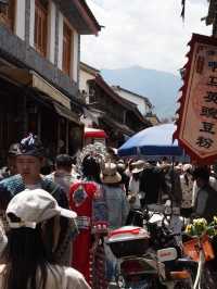 🌿 Wandering Through Dali Old Town – A Charming Mix of Culture,Tea & Street Life