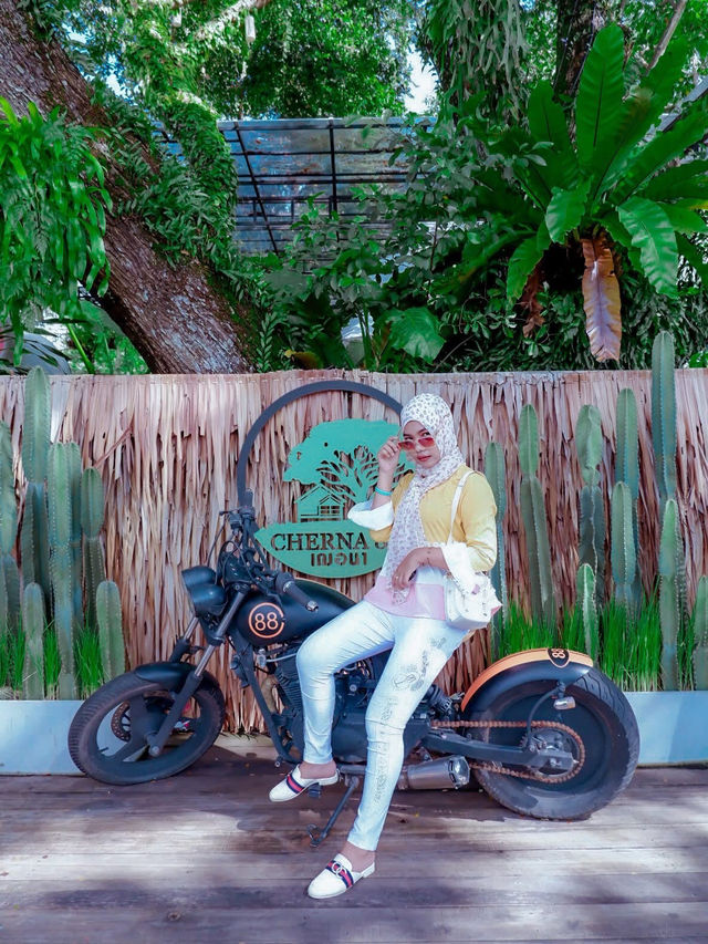 Cherna88 Café & Restaurant (คาเฟ่ เฌอนา) - ภูเก็ต