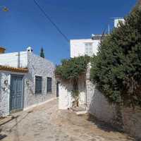 Hydra Island