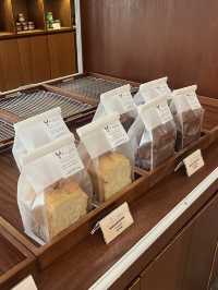 Away Coffee & Co. ร้านกาแฟฟีลดีในหาดใหญ่