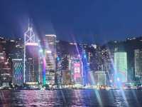日與夜的景色都同樣令人沉醉的維多利亞港