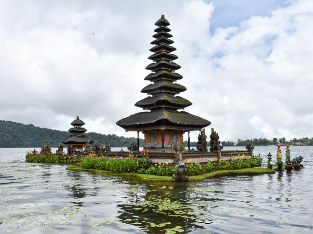 Pura Ulun Danu Bratan – A Serene Lake