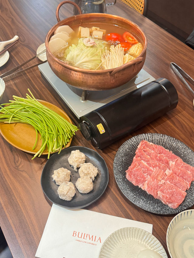 台中美食｜從生蛋拌牛肉到金黃雜炊，一鍋吃出驚喜