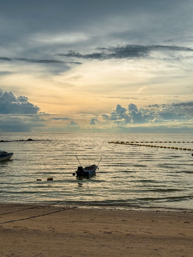 หาดลับ พัทยา