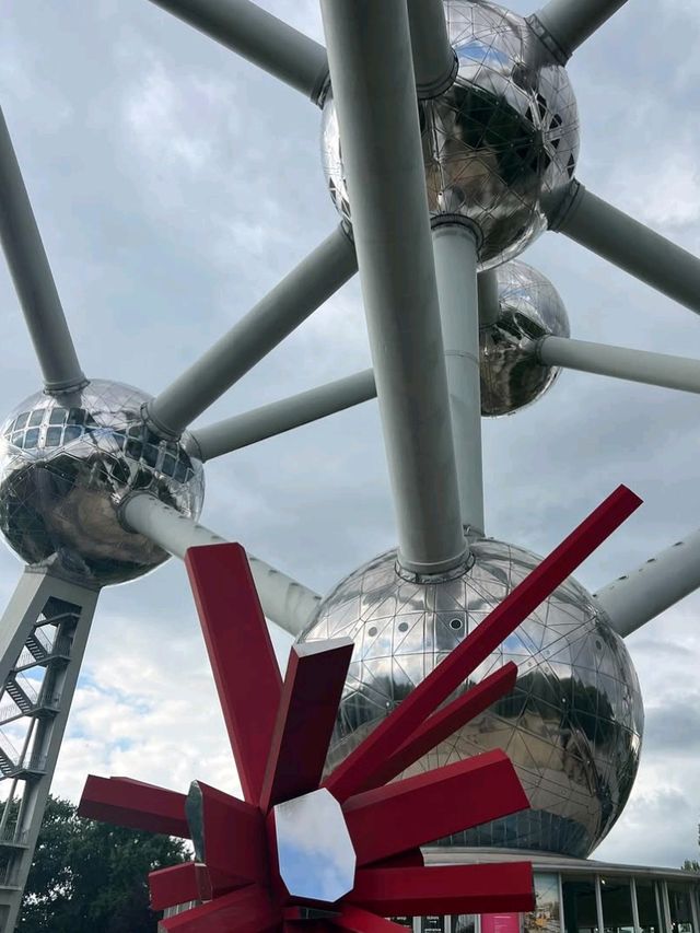 🌐✨ Europe budget Trip:Atomium Brussels – The Giant Icon of Belgium! 🇧🇪