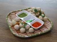 นิยมเส้น ก๋วยเตี๋ยวไก่ตุ๋น & ขนมจีนน้ำยาปักษ์ใต้ ม