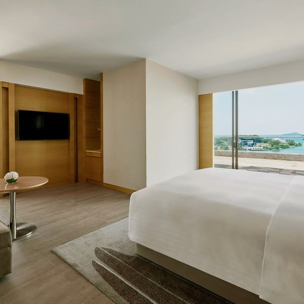 Ocean Views and Luxe Intuition