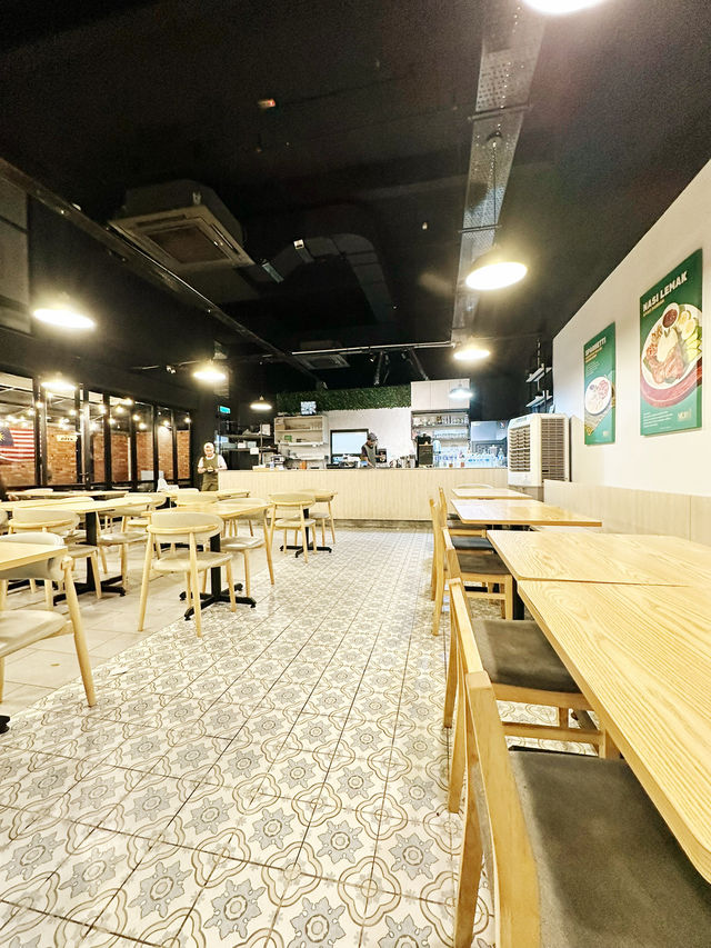 Mamak Marvels at Murni Discovery, Tamarind Square