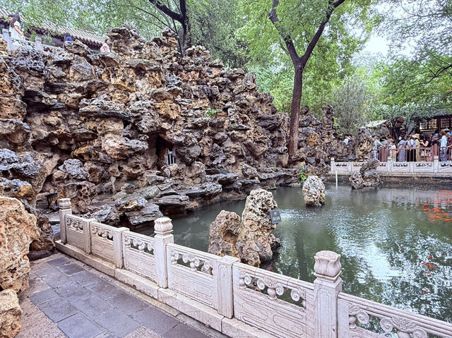 📍【北京 · 恭王府】 一日穿越王府時光，走進權傾一時的和珅宅邸。