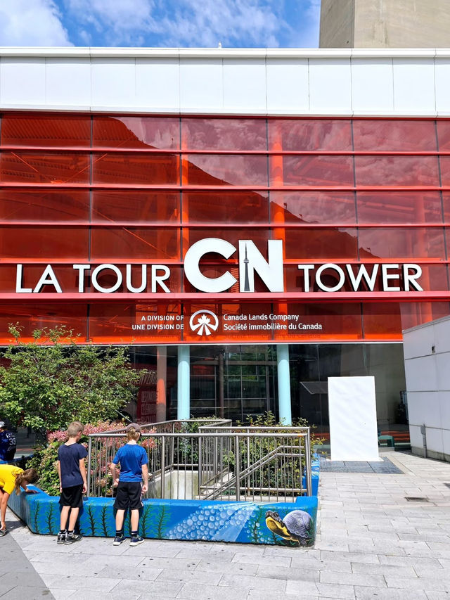 📡🇨🇦 Top of Canada — CN Tower Panoramic Experience