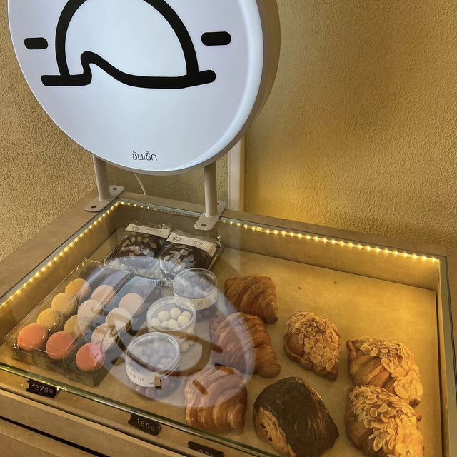 パタヤビーチで味わう絶品クリームラテが魅力のカフェ🇹🇭