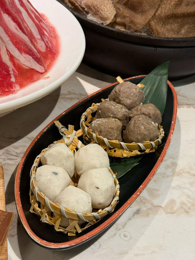 不加一滴水，四個椰子一鍋湯