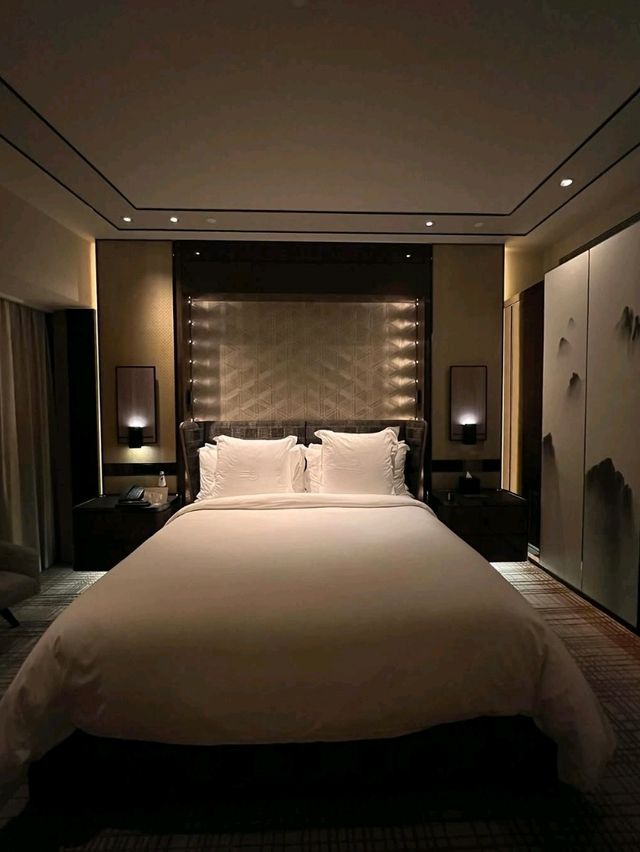 One Night Luxury Hit at Four Seasons Hong Kong