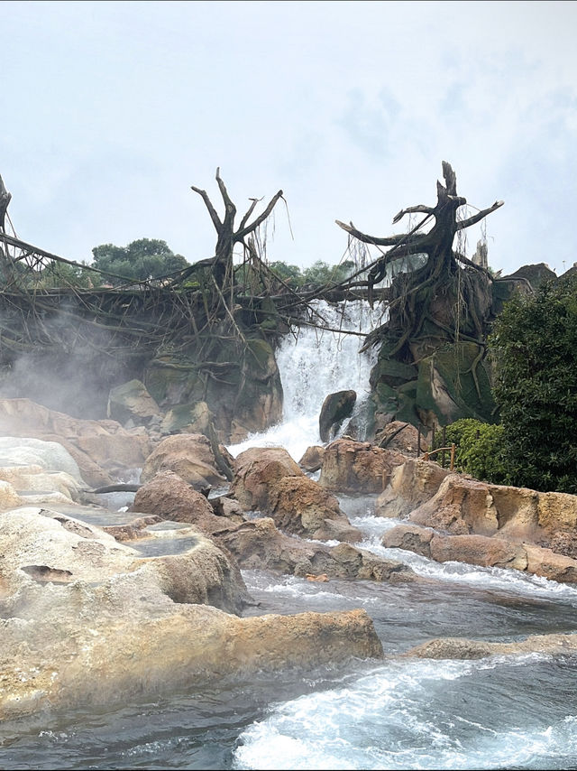 รีวิวเครื่องเล่นสุดหวาดเสียว Roaring Rapids 🎟️