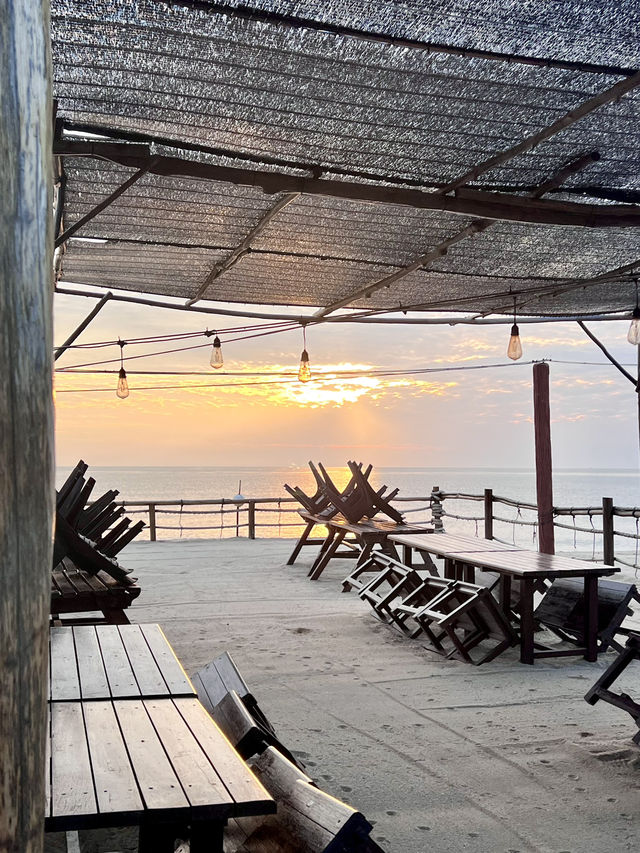 Batu Buruk’s Golden Hour Glory