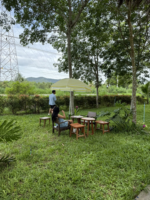 ร้านลับต้องไป! ไม่ใกล้ไม่ไกล ‘เขื่อนปราณบุรี 🏔️✨