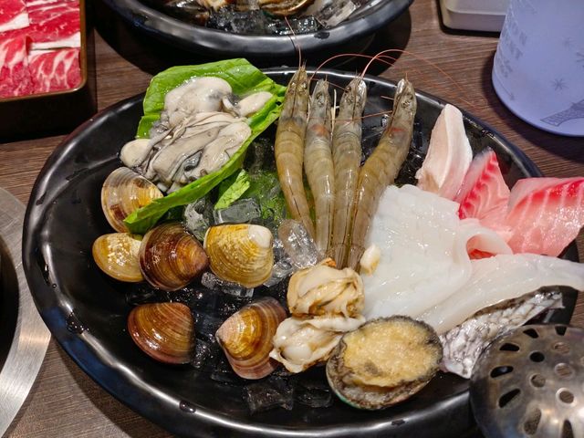 八雲町和牛海鮮鍋物火鍋新莊店