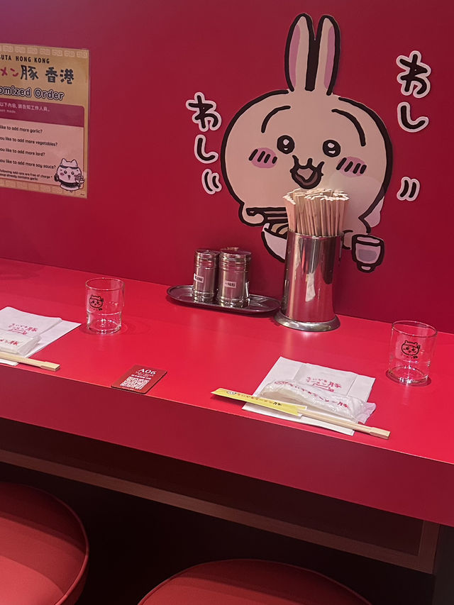 香港Chiikawa拉麵店| 萌爆全城的主題拉麵店！🍜💖