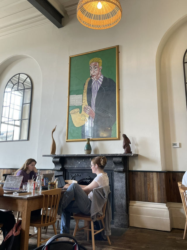 ☕🍳 Boston Tea Party — คาเฟ่บรรยากาศCozy ใน Exeter