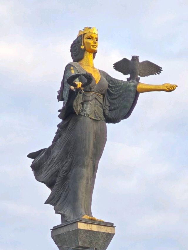 城市的守護女神#聖索菲亞紀念碑（The Monument of Saint Sofia - Patron of City）-Sofia Bulgaria