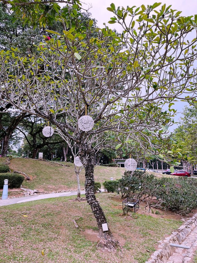 Taman Putra Perdana: Perfect Park for Relaxation, Exercise, and Instagram-Worthy Moments 