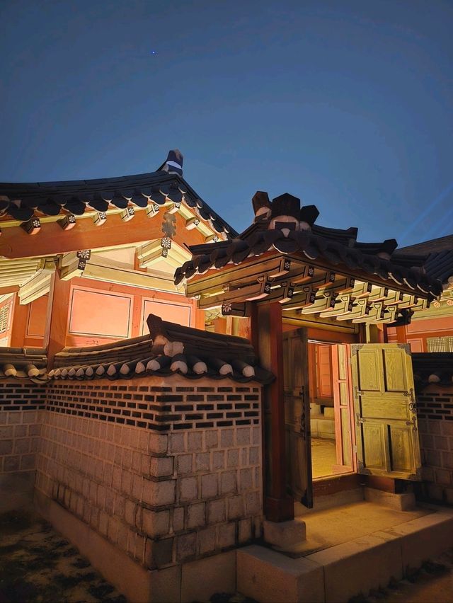 빛의 화려함이 가득했던 수원 화성행궁 밤나들이🧡