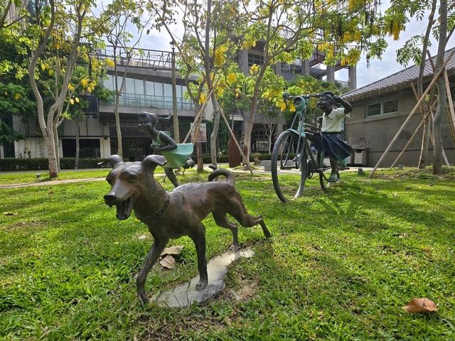 Snap-Worthy Adventures at Taichung Creative Industries Park 🎨✨ Snap-Worthy Adventures at Taichung Creative Industries Park 🎨✨