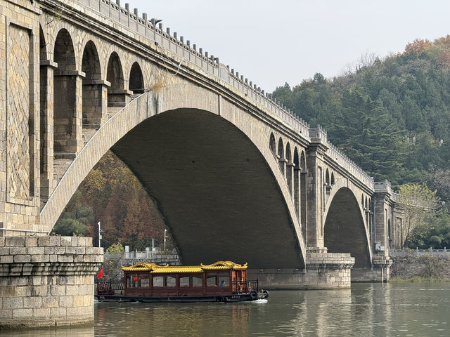 ประทับสุดขีด ที่ถ้ำหลงเหมิน เมืองลั่วหยาง ประทับสุดขีด ที่ถ้ำหลงเหมิน เมืองลั่วหยาง