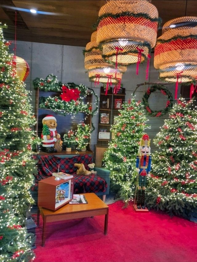 크리스마스의 온기를 느낀 따뜻한 순간, 빌리앤오티스 크리스마스의 온기를 느낀 따뜻한 순간, 빌리앤오티스