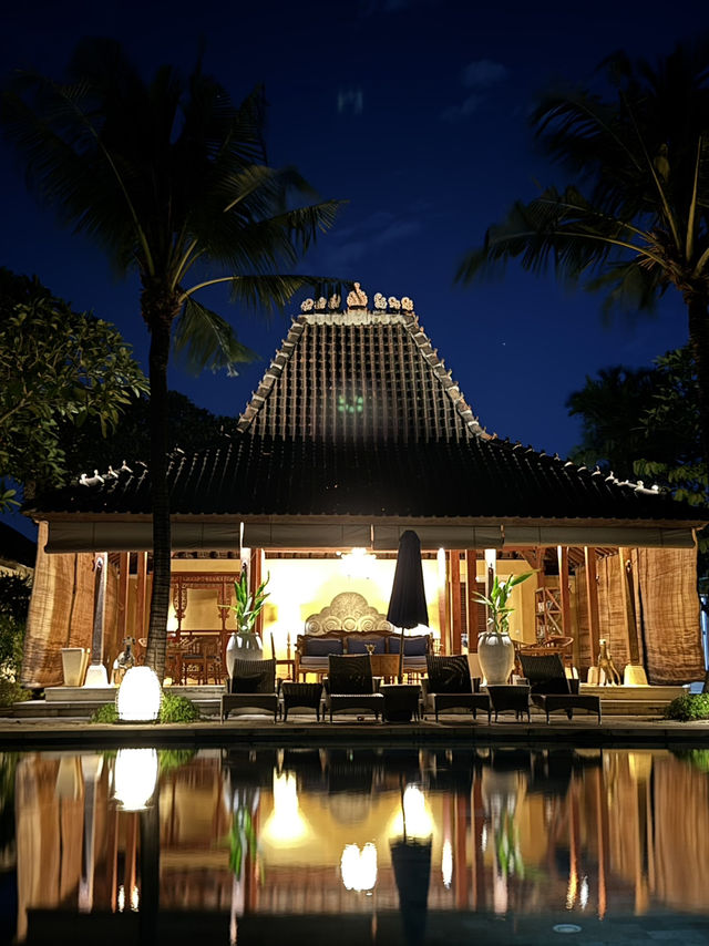 【バリ島/サヌール】庭園がきれいで静かなホテル