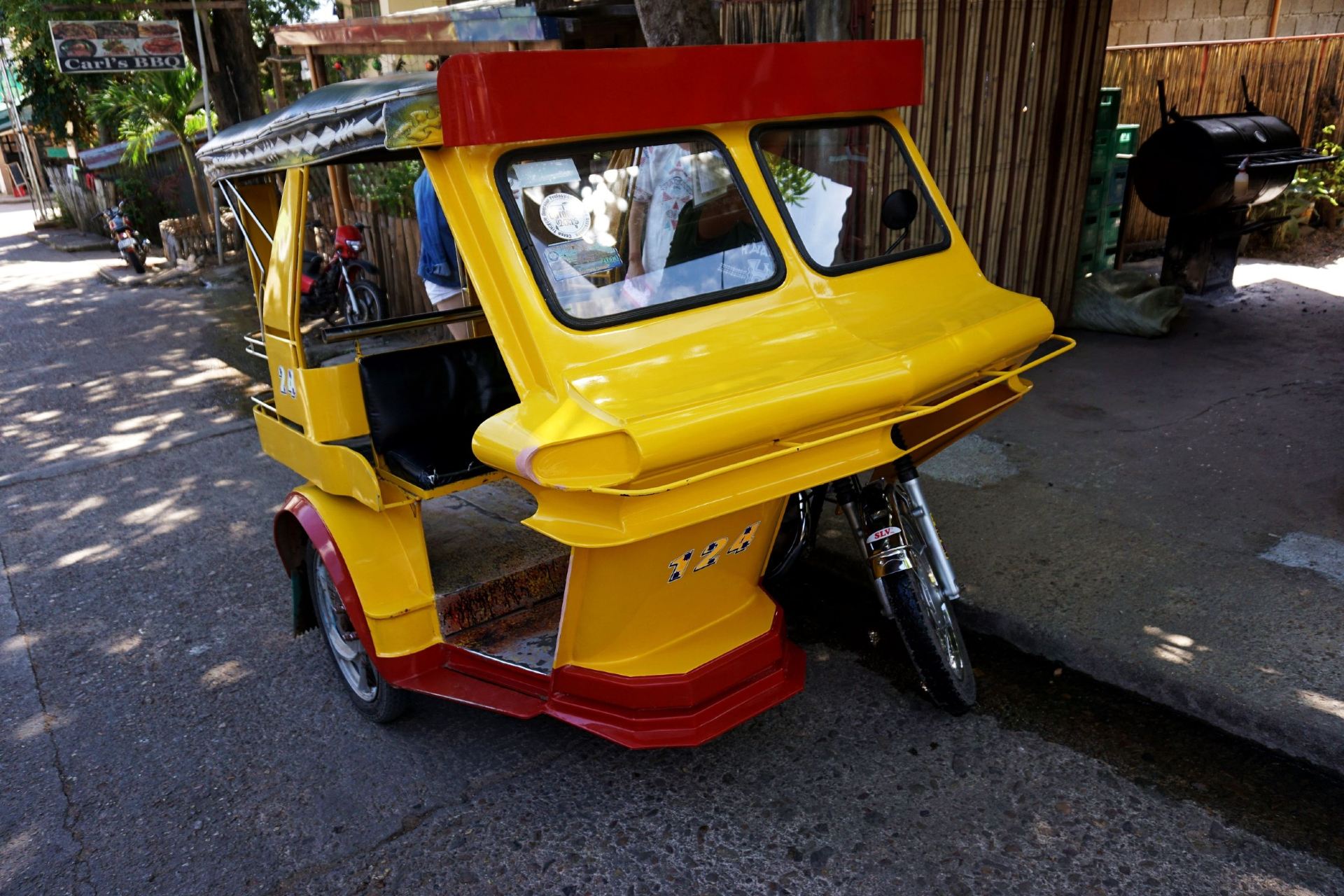[Coron, Philippines] A Relaxing Town Stroll: Capturing the Authentic Heartbeat of Local Life