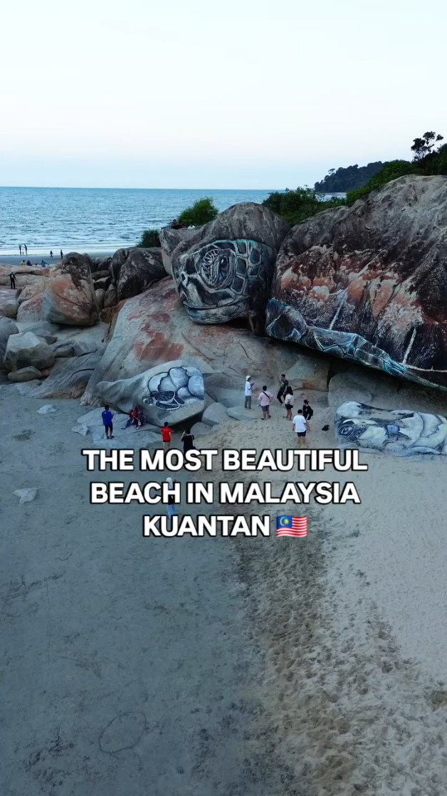 The Most Beautiful Beach and Sea in Malaysia|  Kuantan, Pahang, Malaysia 🇲🇾