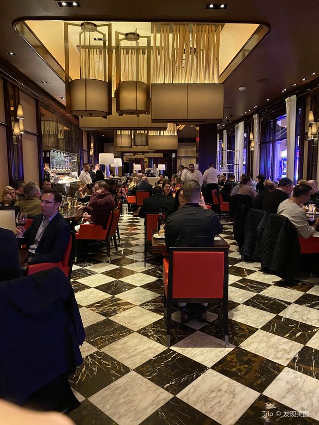 Fratelli is Upscale Italian at Encore Boston