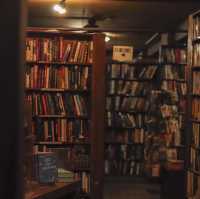 【おとぎの国の中⁉︎】可愛すぎるフォトスポットが話題の本屋さん