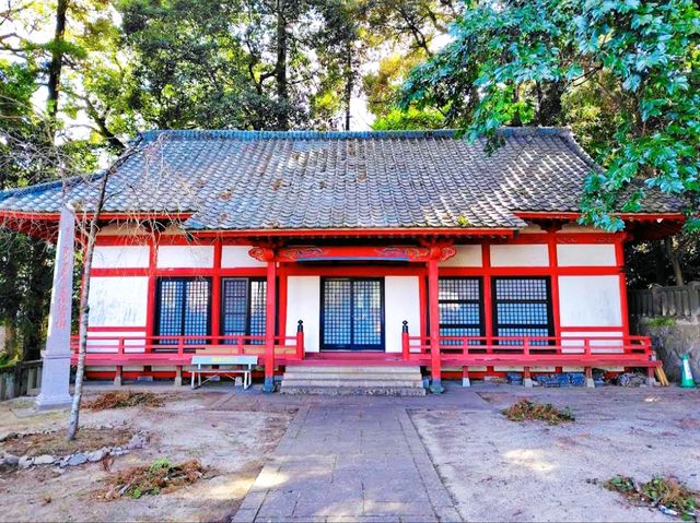 八幡朝見神社