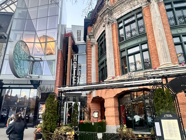 Quebec의 감성숙소 올드퀘백 입구쪽에 Le Capitole hotel🎈