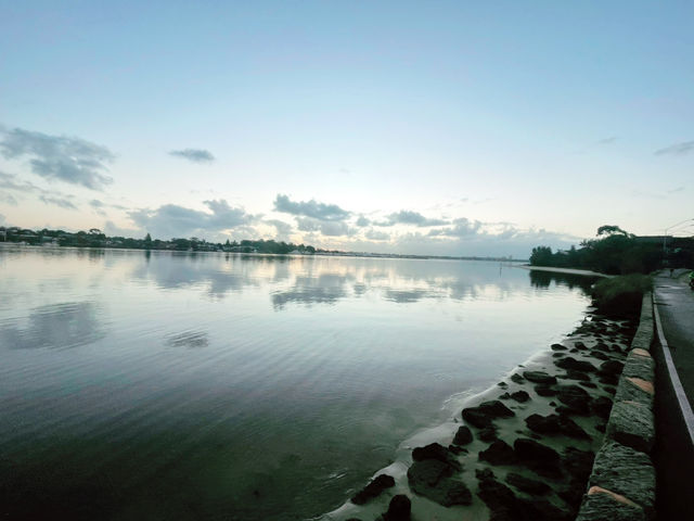 🏃‍♂️🌅 Sunrise Run Goals Along the Swan River 🏞️✨