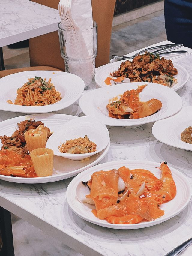Halal Buffet In a Historic Site Singapore 