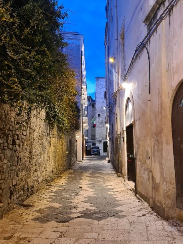 Timeless Charm of Old Bari, Italy 🇮🇹